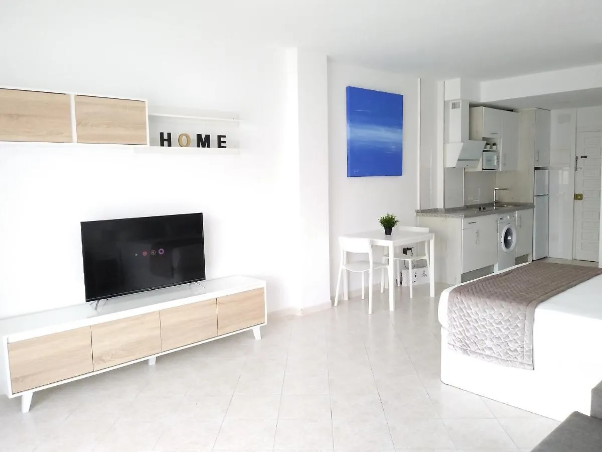 BenalSuite estudio, piscina y playa en BenalBeach, Benalmádena Apartamento